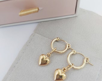 Orecchini a cerchio a cuore d'oro, regalo di San Valentino, orecchino a cuore d'oro pendenti, orecchini a cuore piccolo, orecchini d'amore, cerchi a cuore in argento sterling