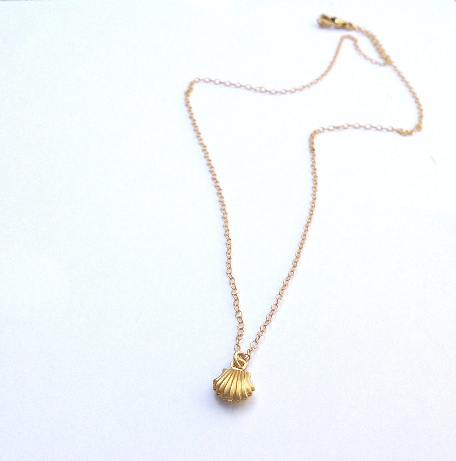 Small shell necklace Clearance
