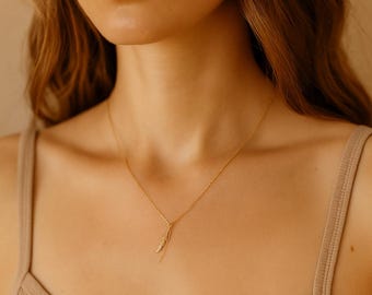 Gold Feather Necklace | Dainty Gold Necklace | Unique Feather Pendant | Delicate Gold Chain Necklace | Gift for Her | Layering Necklace