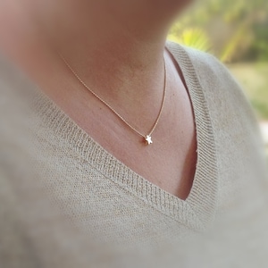 Tiny star necklace, gold star necklace, simple minimalist, petite jewelry, delicate necklace ,gold filled or sterling silver-577