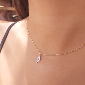 Evil Eye Necklace, Small Eye Necklace, Dainty Evil Eye Necklace, Evil Eye Jewelry, Protection Necklace, Eye Shell Necklace,Gold Eye Necklace