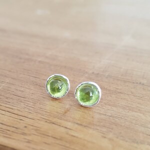 peridot-stud-earrings-green-peridot-studs-gemstone-earrings-august