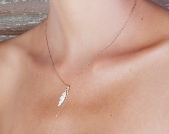 Gold necklace, Feather necklace, unique necklace, leaf necklace, delicate necklace, style, feather pendant