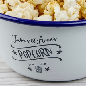 Bol de pop-corn pour soirée cinéma en couple, personnalisé, bol de pop-corn en couple, baignoire de pop-corn en couple, bol de pop-corn émaillé, bol de pop-corn personnalisé image 2