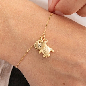 Gold Turtle & Initial Bracelet - Ocean Inspired Jewellery - Personalised Gift for Her - Birthday Gift - Sea Life Inspired - Turtle Bracelet