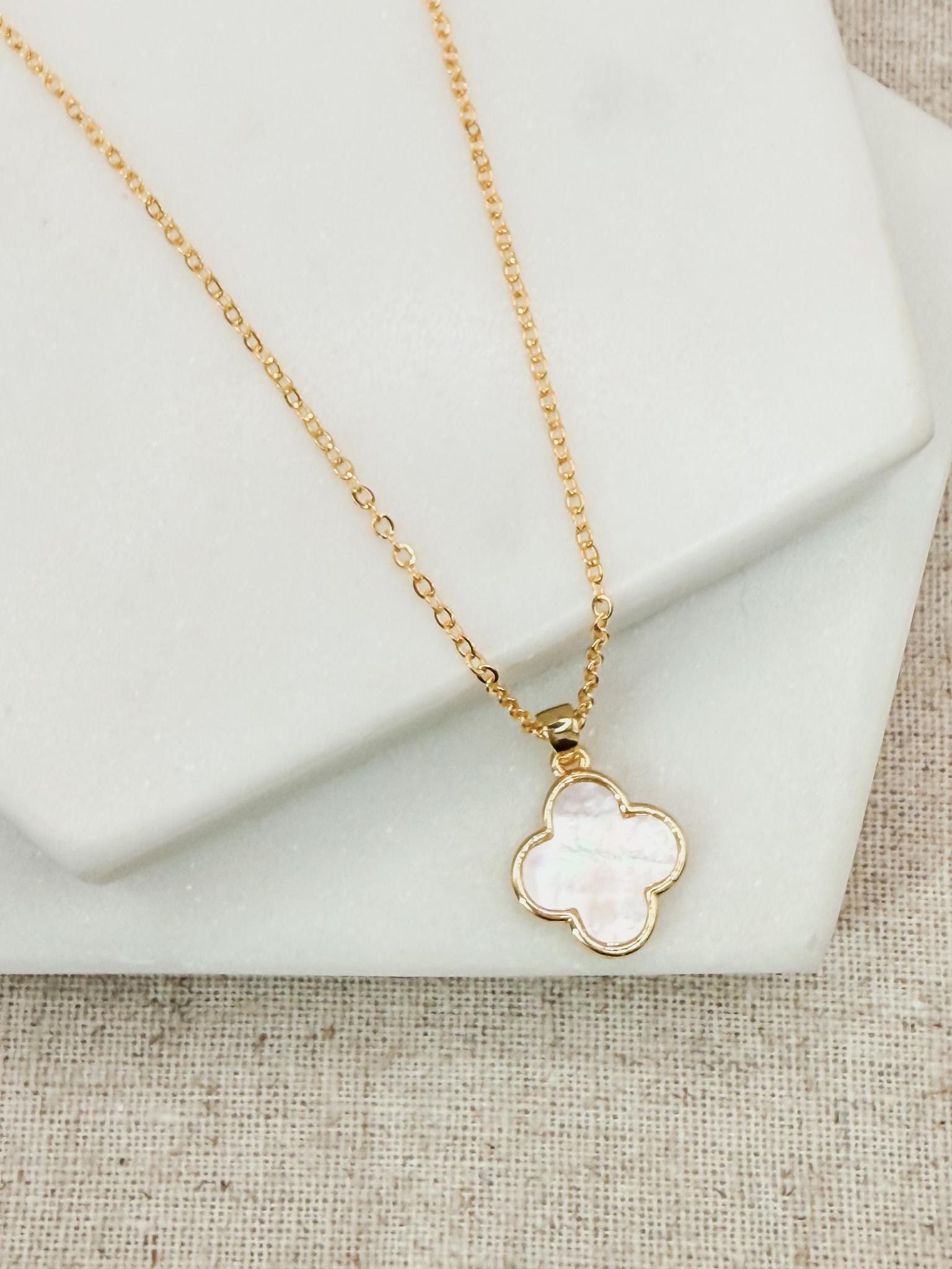 Van cleef necklace clover - Etsy 日本