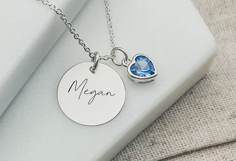 Collar grabado con dije de corazón de piedra natal de marzo Regalos de cumpleaños personalizados para mujeres Collar con nombre y piedra natal de plata de ley imagen 6