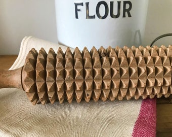 Vintage rolling pin|wooden rolling pin|large rolling pin|hardtack rolling pin|Norwegian baking|Scandi kitchen|vintage kitchen|kitchen decor