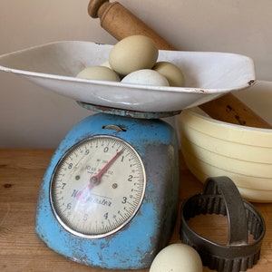 Vintage Kitchen Scales|Waymaster Kitchen Scales|Blue Metal Weighing Scales|Retro Scales