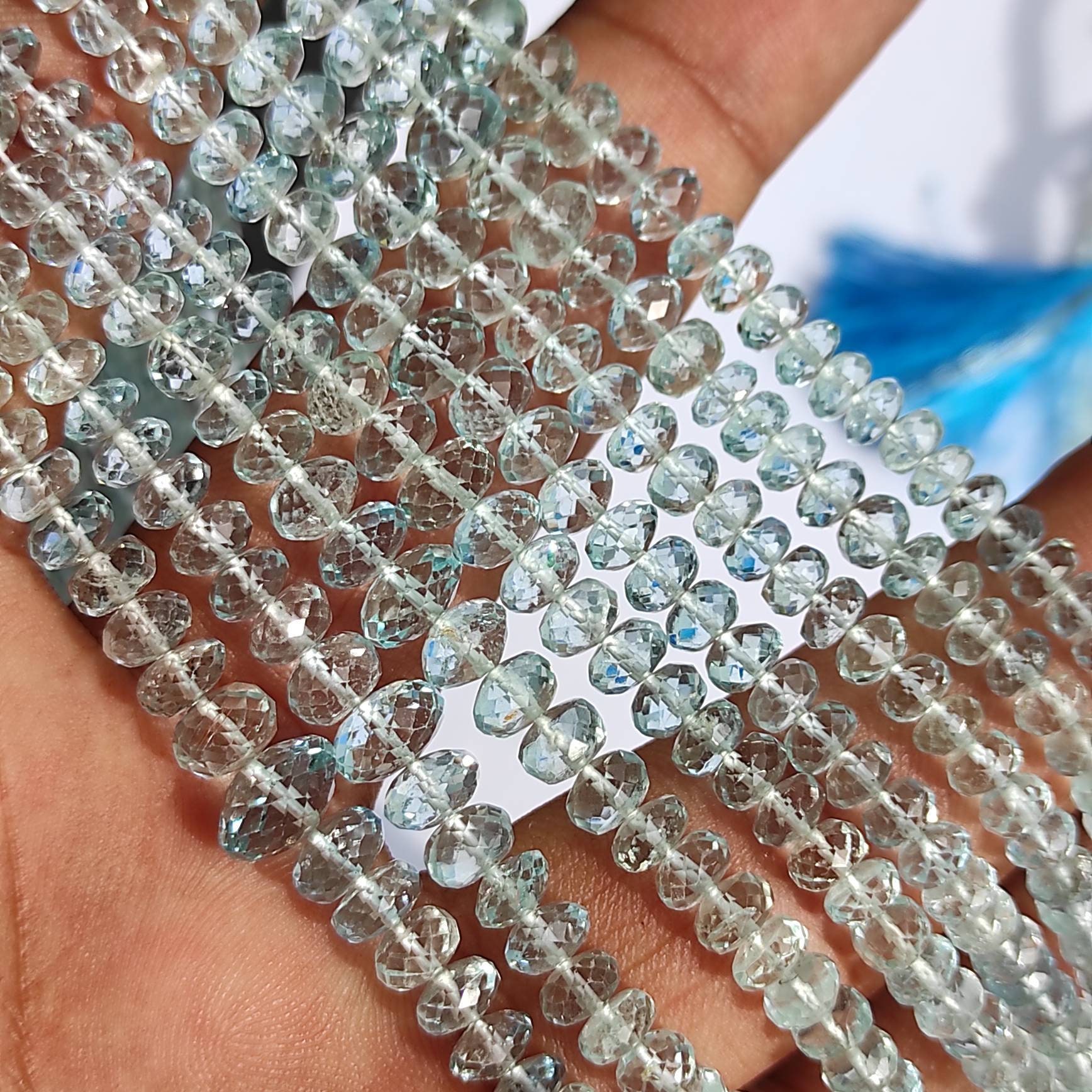 ん Aquamarine 36 Lines 2550carats 3mm - 8mm Natural Gemstone