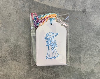 5pk vintage gift tags little girl wearing a hat in assorted colours