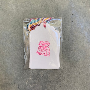 5pk vintage gift tags featuring a little boy and a girl in assorted colours