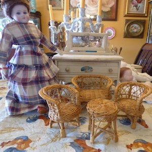 Antique/Vintage Wicker Fashion Doll House/Doll Furniture Porch/Garden Set 3 seats+ table EX
