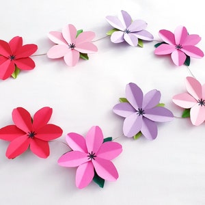 Guirlande de 8 Fleurs en papier cartonné recyclé 115x12cm - Décor de mariage Décor de chambre