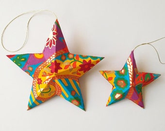 Gwiazda 3D z papieru z recyklingu – ręcznie malowana kolorowa ozdoba ścienna w stylu boho – świąteczna i ekologiczna dekoracja