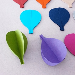 Une montgolfière en papier cartonné recyclé Eco responsable pour décoration d'intérieur Décor de fêtes Accessoires de décoration.