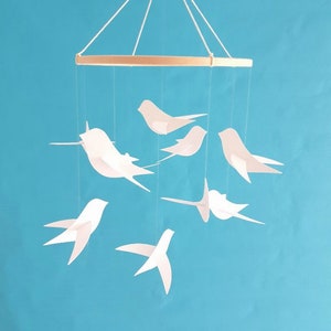 Mobile uccellino - 10 uccellini di carta riciclata, colori personalizzabili, decoro ecosostenibile