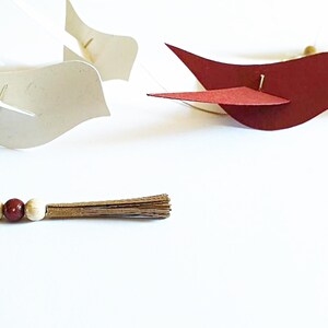 Oiseaux rouge blanc papier recyclé guirlande 120cm déco chambre artisanat main