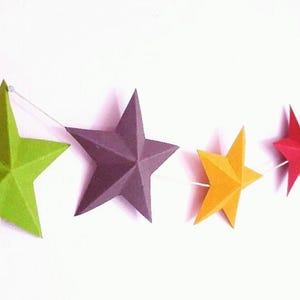 Decoración para fiestas: guirnalda vertical de estrellas de colores de 120 cm hecha de cartón reciclado