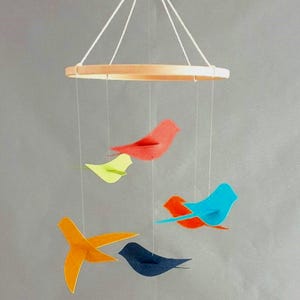 Eco-Friendly Baby Mobile – Paper Birds – Handmade Crib Mobile – Nature-Inspired Nursery