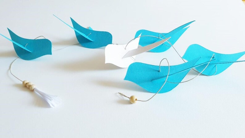 Déco murale bohème oiseaux papier recyclé suspension verticale fait main