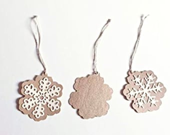 Etiquettes pour cadeaux 3 Flocons de neige en Papier Cartonné Recyclé Décoration de sapin Décoration de Noël.