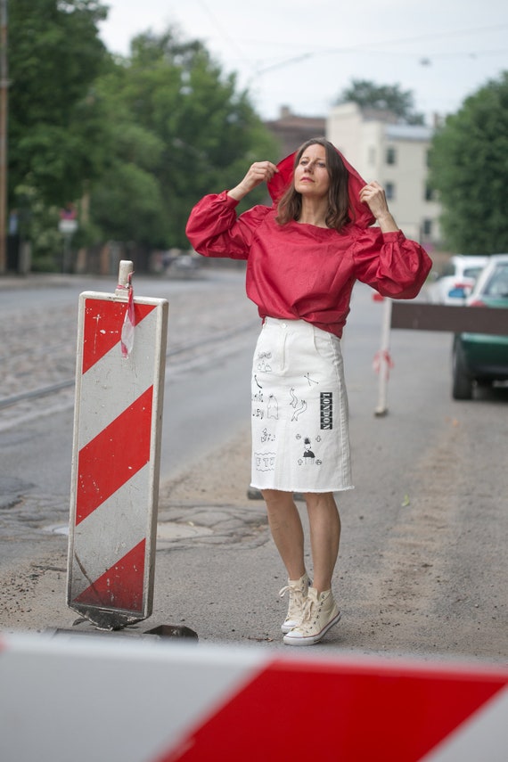 Woman 80s red blouse/big hoodie style collar ove