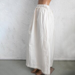 Cottage core  country skirt 70s vintage Victorian style white  skirt / underskirt bohemian hippie long skirt/S/M