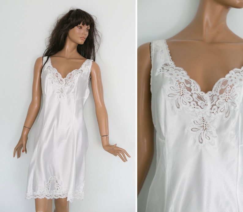 80s woman vintage white night dress slip knee length petticoat lace bust part trim knee length night gown ML