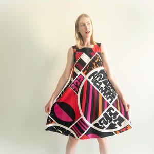 Vintage 1970s Kaisu Heikkilä A Line Dress/  Made in Finland / Sleeveless Geometric Print