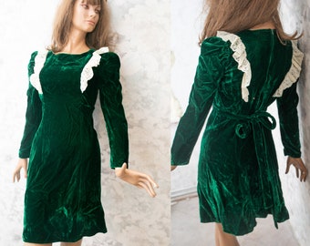 Victorian Style dress/  60s vintage emerald green velvet dress/ lace detail  knee length tie waist dress/ S