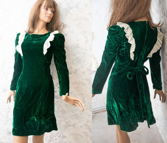 Victorian Style dress/  60s vintage emerald green… - image 1