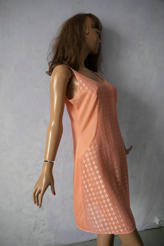 Salmpn pink dress slip 70s vintage nighty/mini le… - image 2