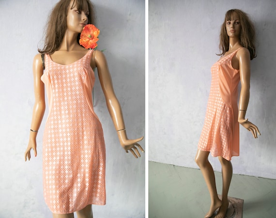 Salmpn pink dress slip 70s vintage nighty/mini le… - image 1