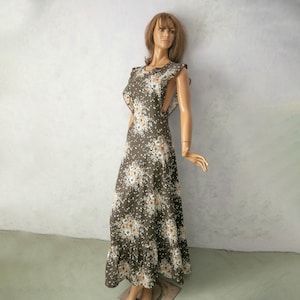 Vintage 70s Apron Style Maxi Dress/Brown Floral Cotton Dress /Cottagecore Prairie Style/