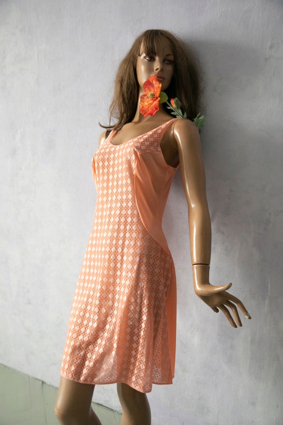 Salmpn pink dress slip 70s vintage nighty/mini le… - image 7
