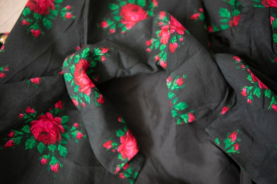 Dirndl jacket/black red green rose print  Landhou… - image 4