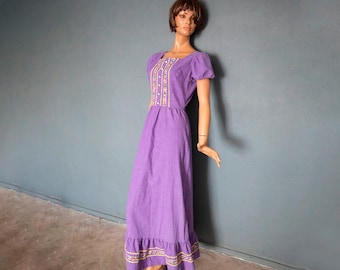 Vintage 70s Mexican Embroidered Maxi  Dress: Purple Cotton Bohemian Hippie  cottagecore/S