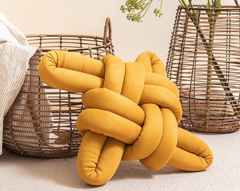 Yellow Desert Vegan Suede Knot Pillow , Knot Almohadas, cojines de nudo, almohada moderna, decoración infantil, Cojín amarillo, almohada de gamuza vegana