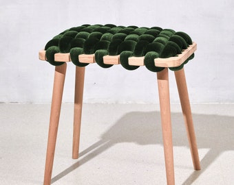 Tabouret tissé en velours vert olive, tabouret en velours, tabourets en velours, tabouret tissé, tabouret moderne, tabouret de chambre, tabouret en bois, tabouret design,