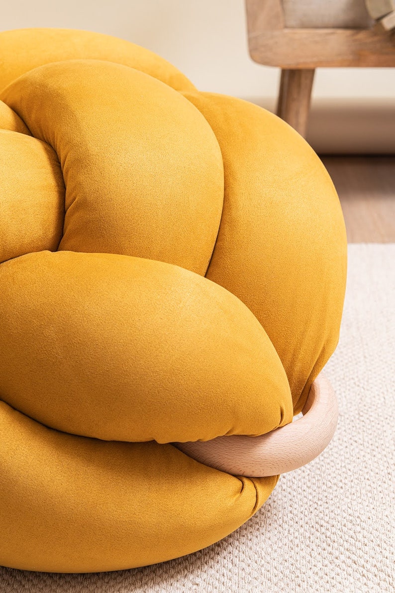 Großes veganes Wildleder Gelbes Wüstenkissen, Wildleder Bodenkissen, Knoten Bodenkissen, moderner Pouf, osmanisches Kissen, Pouf ottoman, Wildleder Pouf Bild 5