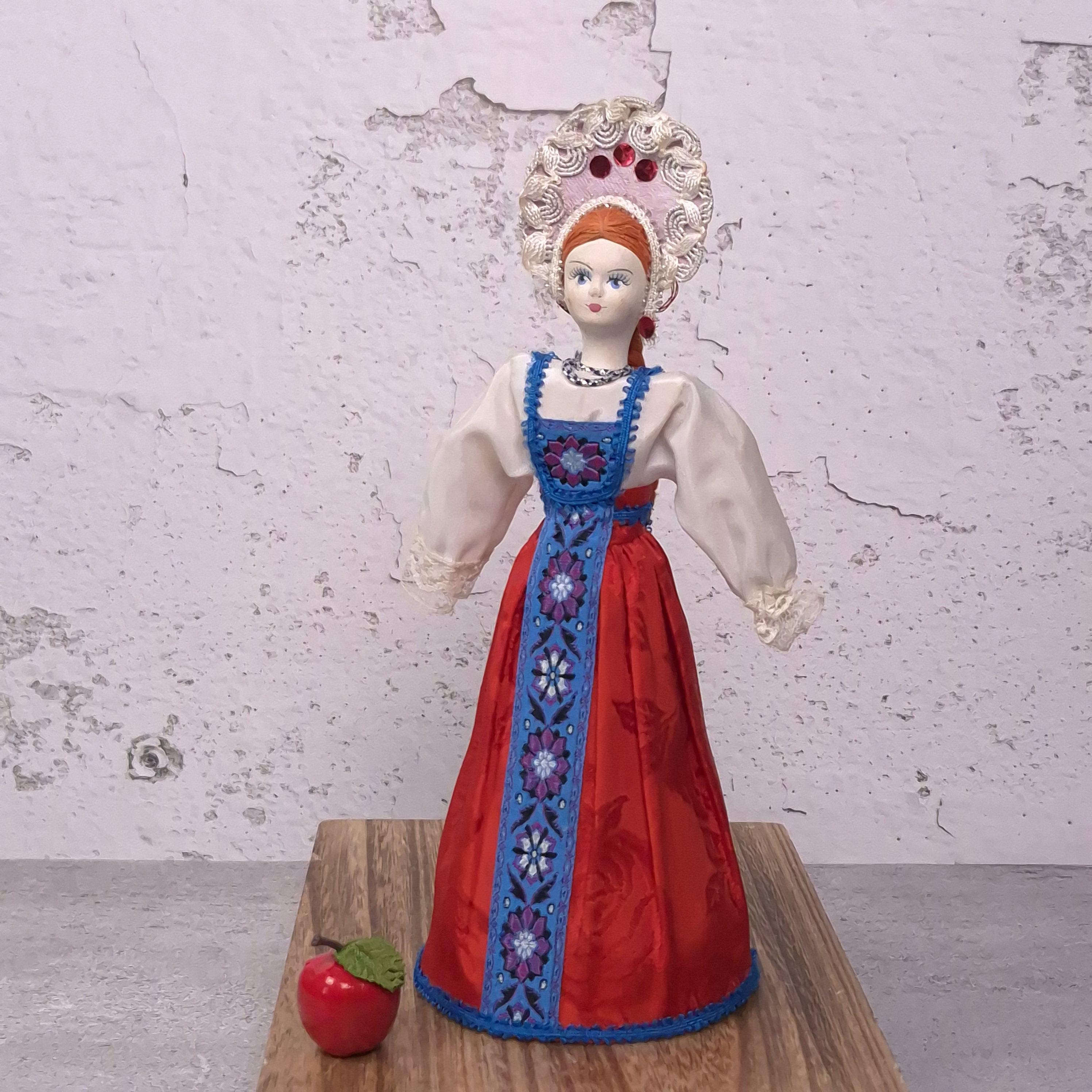 ボガティーリ人形？　ロシア　アンティーク Russian Porcelain Figurine - Etsy