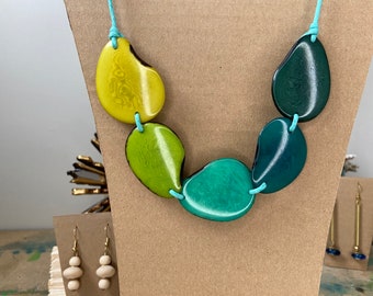 Green No.3 Tagua Bead Necklace - Bold Eco-friendly Jewellery - Eco Fashion - Sustainable Jewellery