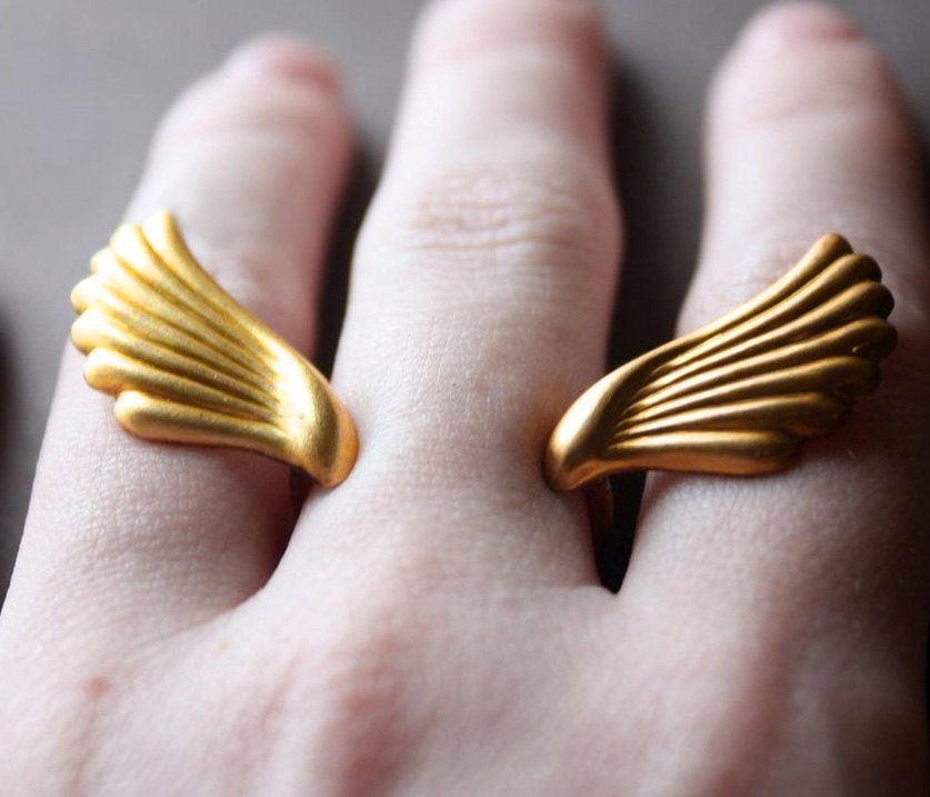 Wings ring, angel wings dainty ring, minimalist open bird wings ring