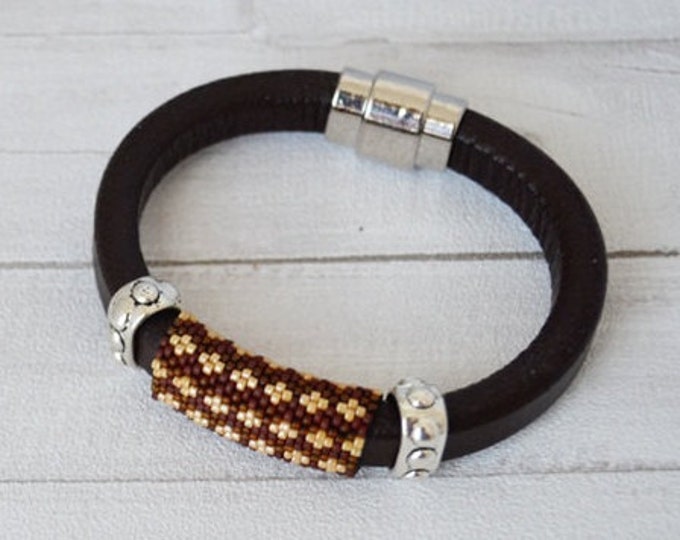 Men braided bracelet Strap bracelet for men Brown black bracelets Leather bracelet gift for him male model Seed beads bracelets claps magnet
