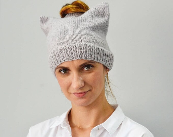 Gray Pussyhat Hole pony bun Spring winter hat Cap Cat Hat Wool Acrylic hat Unisex hat striations messy bun hat pussyhat Mens cat hatines