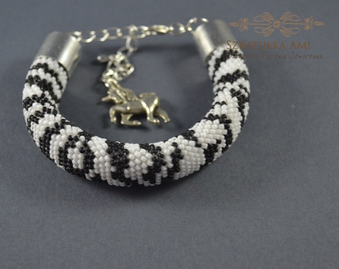 White black bracelet zebra bracelet seed beads bracelet safari style wilde bracelets tiny beads gift for her crochet bracelet womens girls