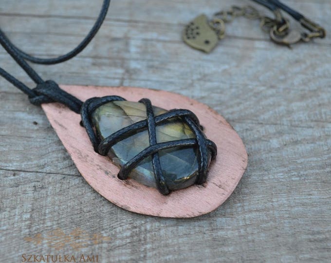 Copper pendant, labradorite necklace, stone labradorite pendant, copper labradorite, natural leather, medieval necklace, statement necklace