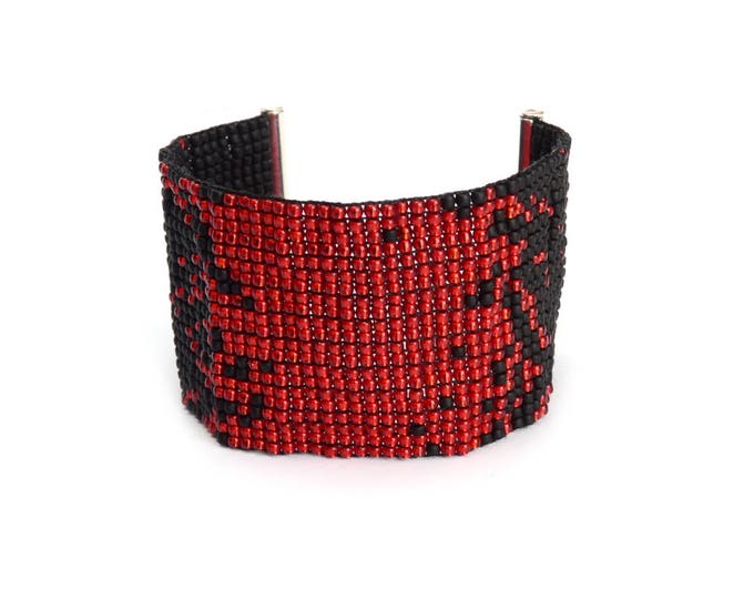 Red Shaded bracelet, Seed beads, Loom bracelet, Butted bracelet, Tiny beads, Glass beads, Gift for her, Woven cuff, bangle bracelet