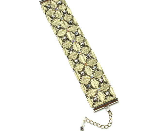 Swarovski crystals, braided bracelet, aluminum and nickel